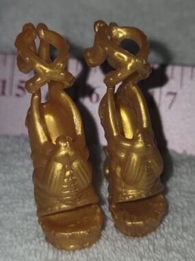 Mattel Monster High Cleo Garden Ghouls Gold Metallic Doll High-Heel Sandals